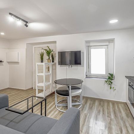 Apartamentos Pensamiento 马德里 外观 照片